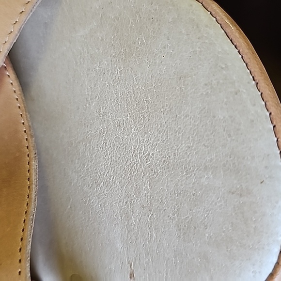 Hush puppies‎ women's sandles. Tan leather.  Clean. 9.5 - Picture 5 of 10